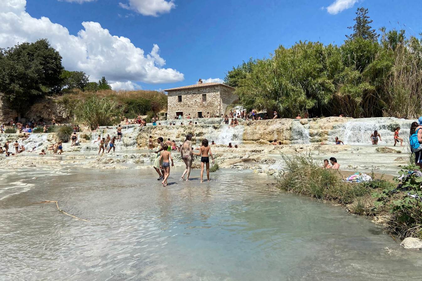 1_saturnia_italy_thermal_bath_doing_bird_magazine_giovanni_di_stefano_photography_paris_fashion_portraits_ copie.jpeg