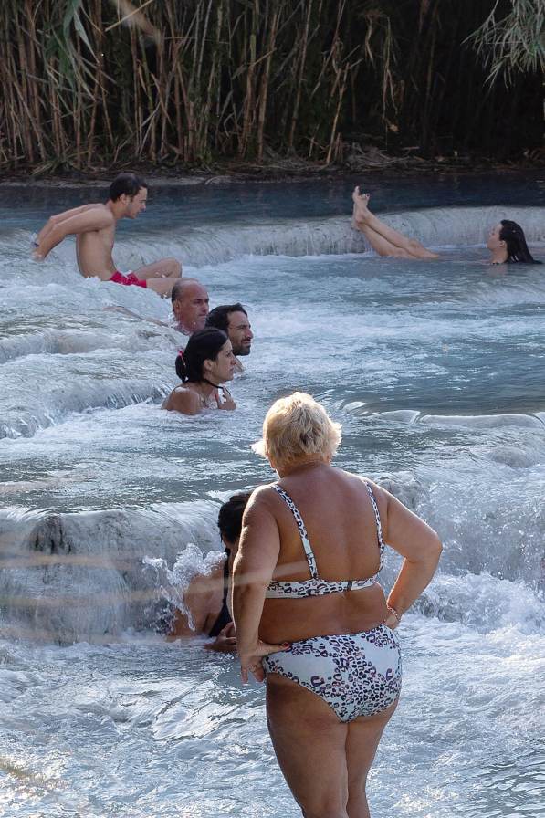 9_saturnia_thermal_bath_italy_giovanni_di_stefano_photographer_paris_fashion_portraits_doing_bird_magazine_.jpg